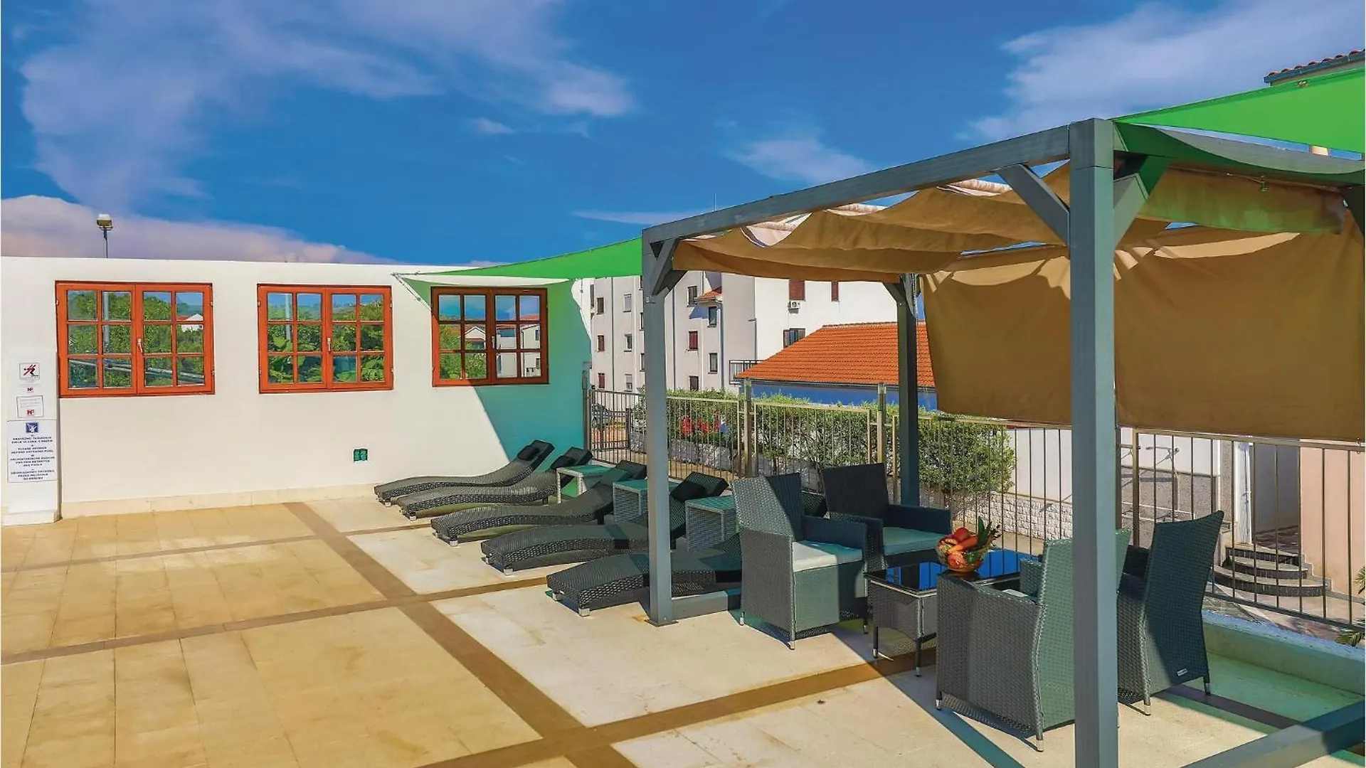 טרוגיר 1 Bedroom Nice Apartment In Okrug Gornji