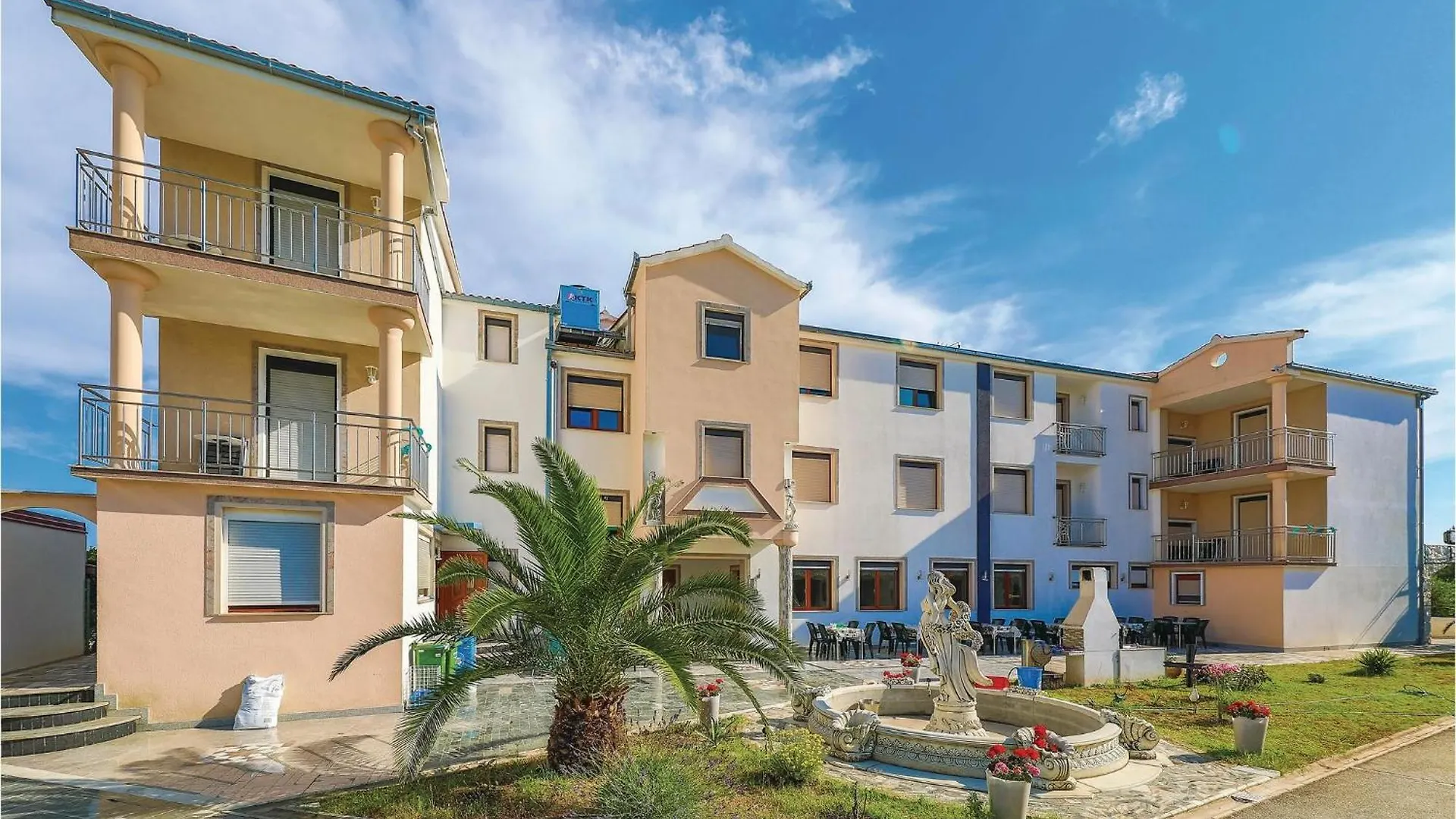 טרוגיר 1 Bedroom Nice Apartment In Okrug Gornji